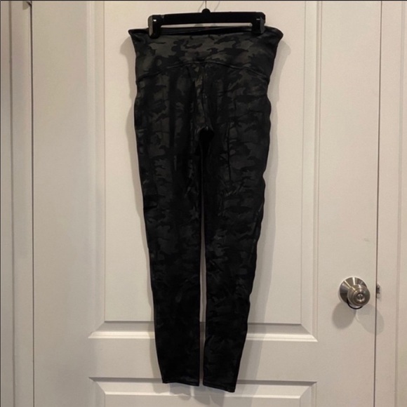 Spanx Faux Leather Camo Leggings - Picture 7 of 7